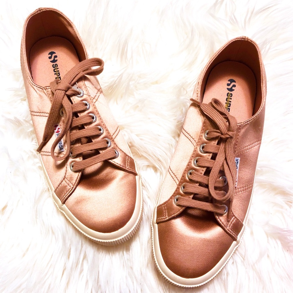 HP🎉 Superga 2750 Satin Blush Sneakers 🌸